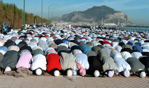 Musulmani in preghiera per il Ramadan a Palermo