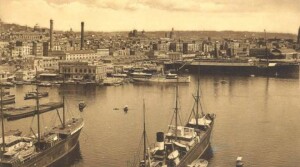 Fig. 10 Il porto di Napoli agli inizi del Novecento