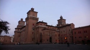 1.Ferrara, il  castello