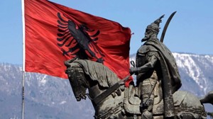 Tirana, monumento a Skanderbeg