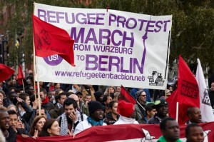 Berlino, manifestazione di protesta dei profughi