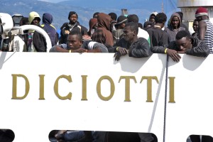 - ITALY - IMMIGRATION - REFUGEE -RESCUE - SEA - Object name ITALY - MIGRANTS - RESCUE - SEA Object name ITALY - MIGRANTS - RESCUE - SEA Object name ITALY - MIGRANTS - RESCUE - SEA