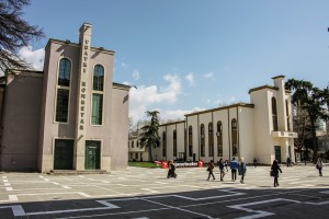  Il complesso architettonico del Teatro Nazionale di Tirana, come appare oggi.
