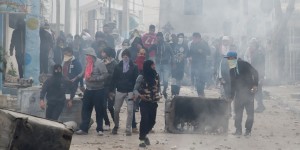 plus-de-930-personnes-arretees-pendant-les-troubles-en-tunisie
