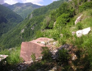 FOTO 2 Bricco Rosso, alta Val Corsaglia - Archivio Ecomuseo del Marmo di Frabosa Soprana