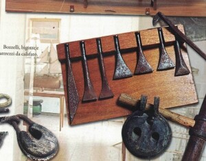 Carpenter tools (Maresca Passaro, 2011)
