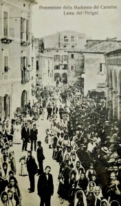 Lama dei Peligni, Processione della Madonna del Carmine, primi 900