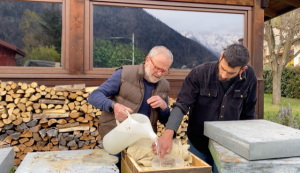 Val Camonica, Nutrimento con sciroppo biologico (ph. Matilde Messina)
