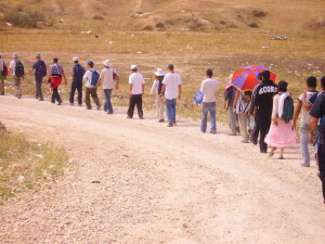 na marcia per la pace tra israeliani e palestinesi nel deserto del Negev, 2011