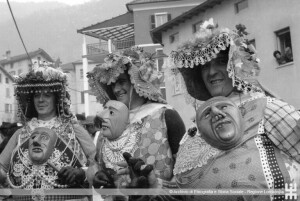 Carnevale di Schignano. Maschere e balli (ph. Gloria Lunel)