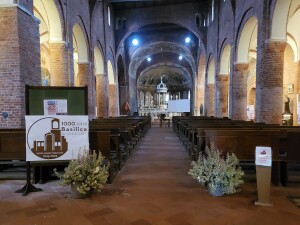 Mostra “Ereditare il patrimonio culturale religioso” presso la millenaria Basilica di Santa Maria Maggiore di Lomello. Scatti fotografici durante l’inaugurazione del 19 gennaio 2024 (Olimpia Niglio, 2024). 