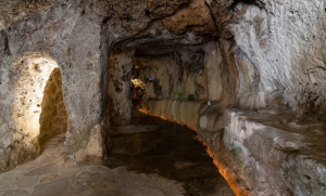 La grotta di san Michele Arangelo in Abruzzo