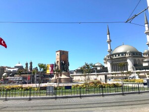Istanbul, Piazza Taksim (ph. Fabrizia Vazzana)