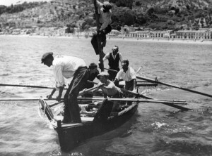 Un luntru all'inseguimento del pescespada nello Stretto, anni Cinquanta