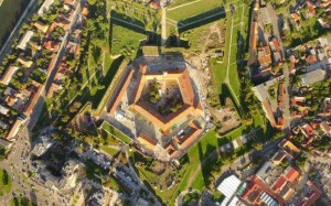 Oradea, Fortificazione e Palazzo Pentagonale