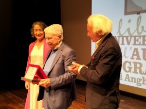 La consegna del Premio a Pietro Clemente