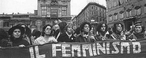 Un corteo femminista del secolo scorso