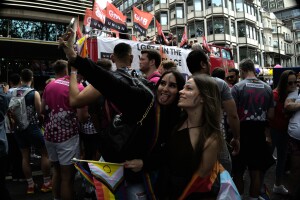 La piazza e la vita nuda (ph. Tiziana Sparacino)