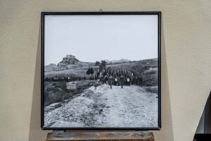 Corteo di contadini e di militanti verso il monumento funebre di Carnevale sul posto dove era stato ucciso otto giorni prima, di Nicola Scafidi (ph. Angelo Pitrone)